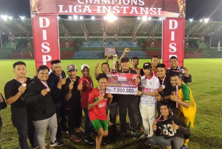 Liga Kepala Lingkungan memperebutkan Piala Wali Kota Medan yang berlangsung di Stadion Teladan (30/06)